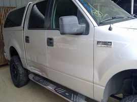 2006 FORD F150, SILVER, XLT MODEL, CREW CAB, 5.4L, 2WD,   F26357